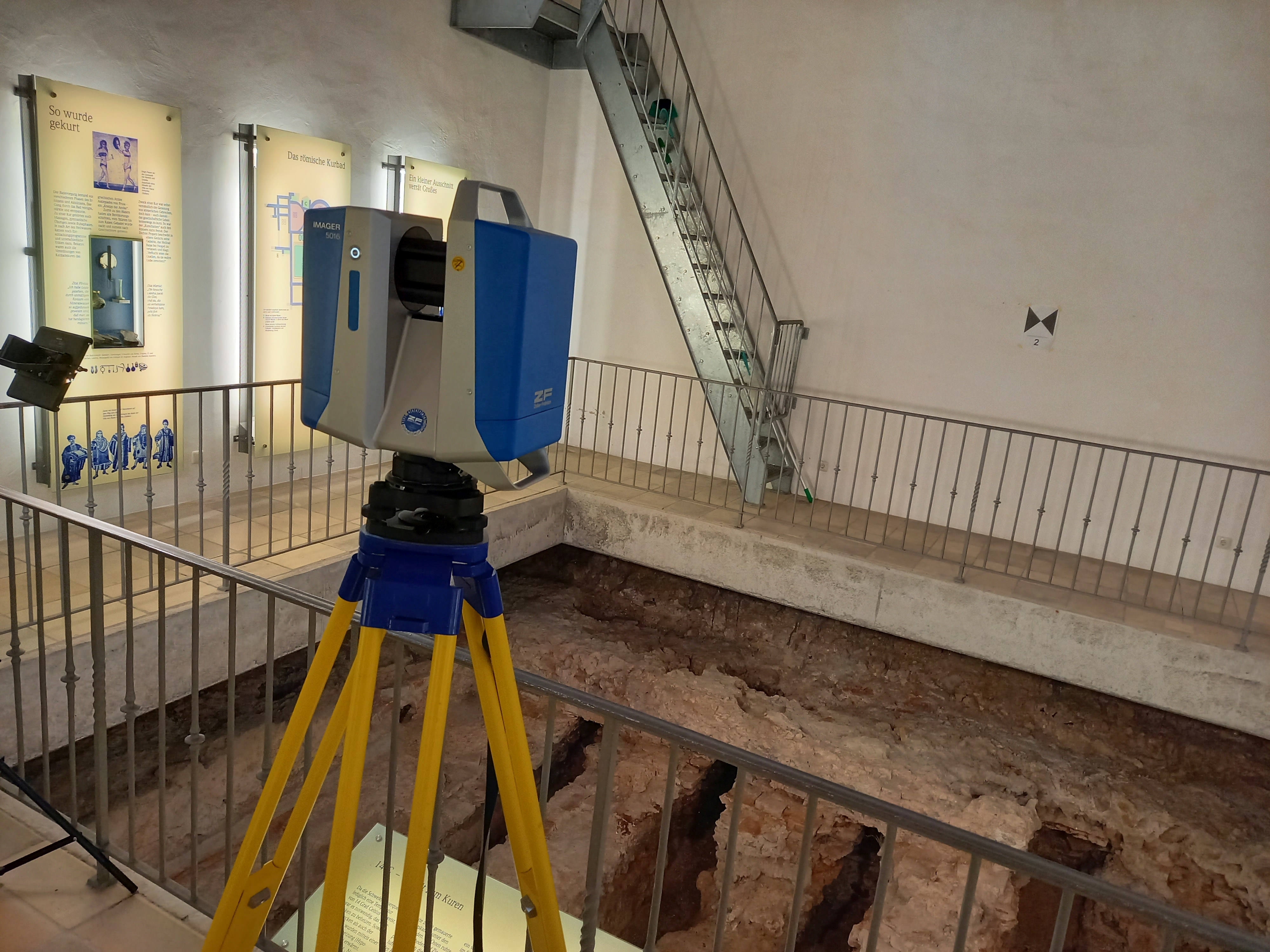 Scanner in Kirche
