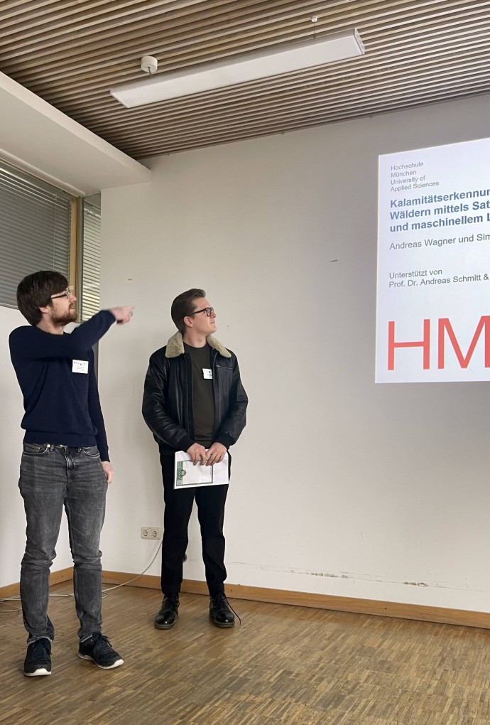 Personen mit Präsentation