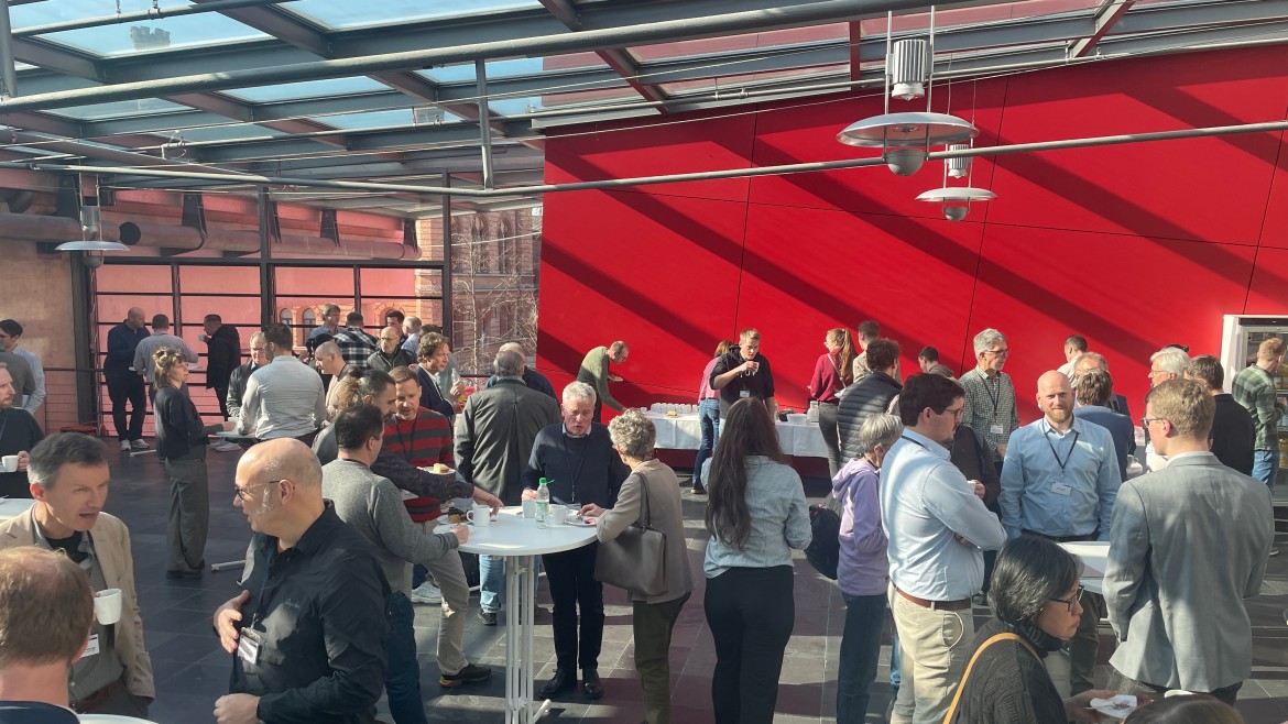 Seminarteilnehmende beim Erfahrungsaustausch