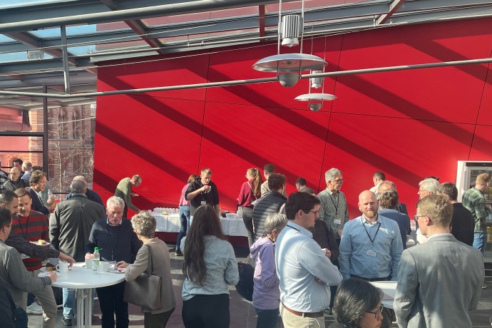 Seminarteilnehmende beim Erfahrungsaustausch