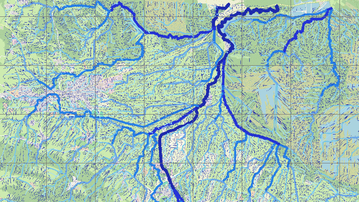Berechnung der Abflusskanäle mittels SAGA Terrain Analysis Tool (Abbildung: Lisa Niggl; Hintergrundkarte: OpenStreetMap) Karte