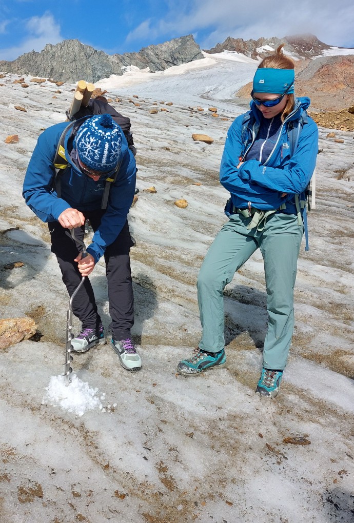 Studierende am Gletscher
