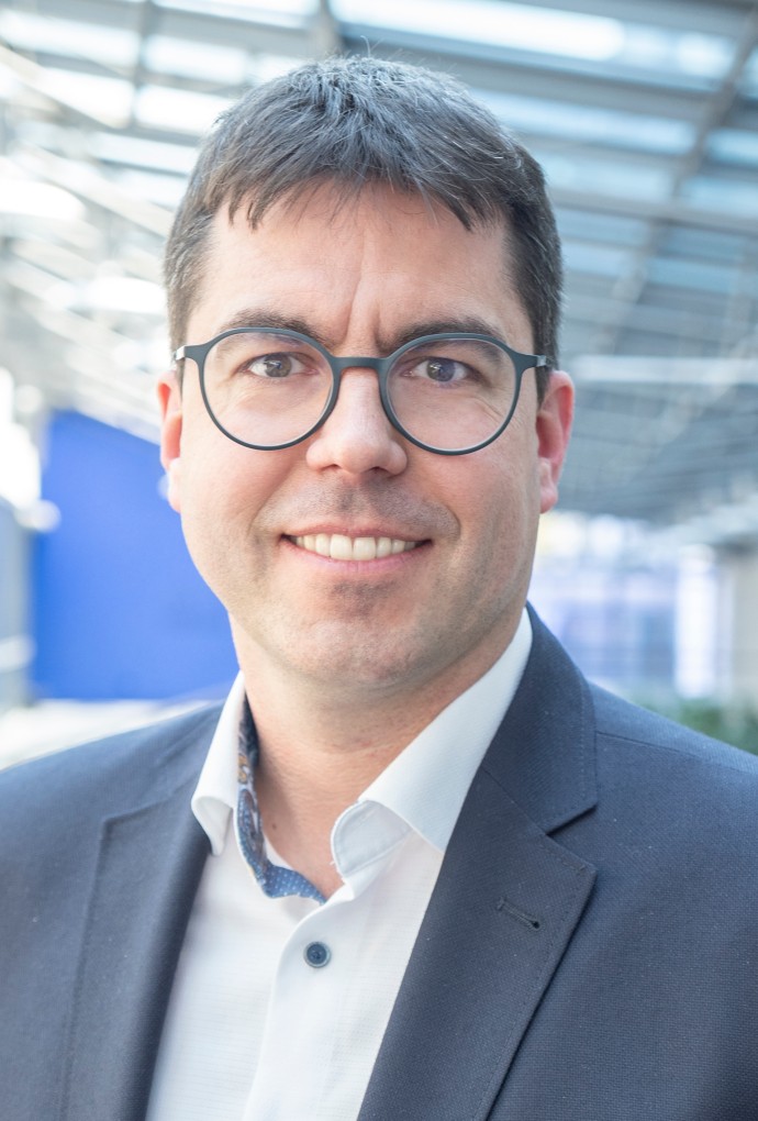 Portrait Prof. Dr. Christoph Nerl
