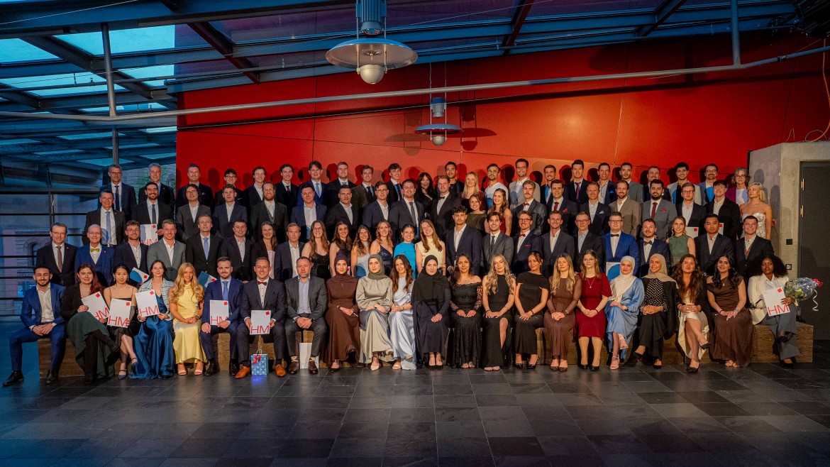 Gruppenbild Absolventenverabschiedung Sommersemester 2026
