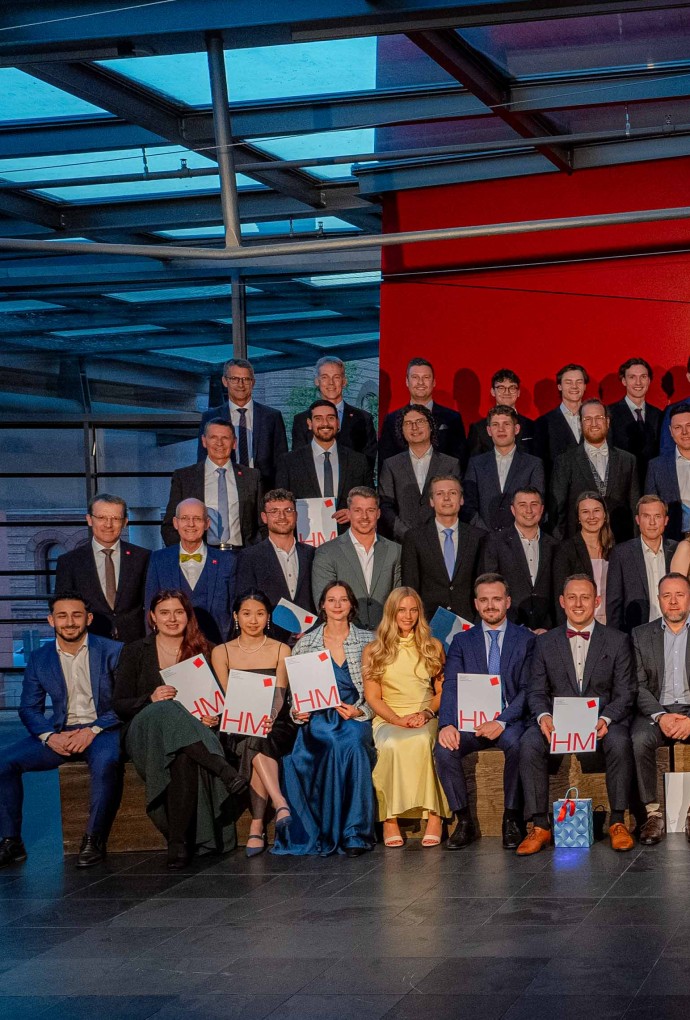 Gruppenbild Absolventenverabschiedung Sommersemester 2026