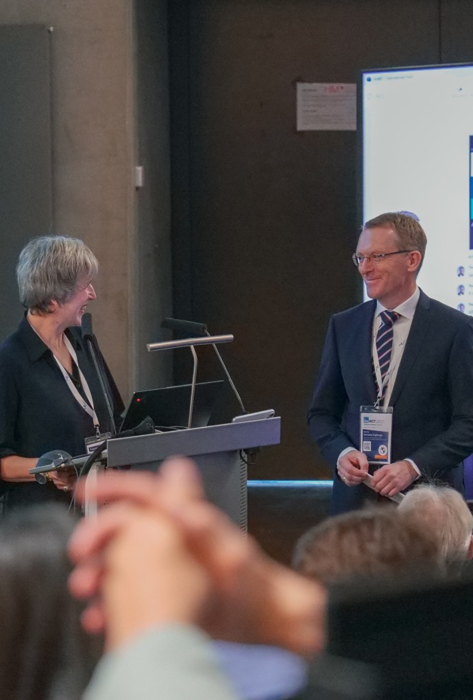 VWI-Präsidentin Weichardt und HM-Dekan Englberger eröffneten den WING-Kongress