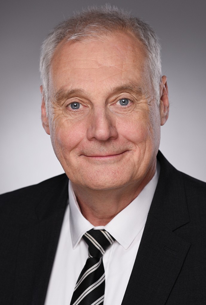 Lehrbeauftragter Erich Brzosa