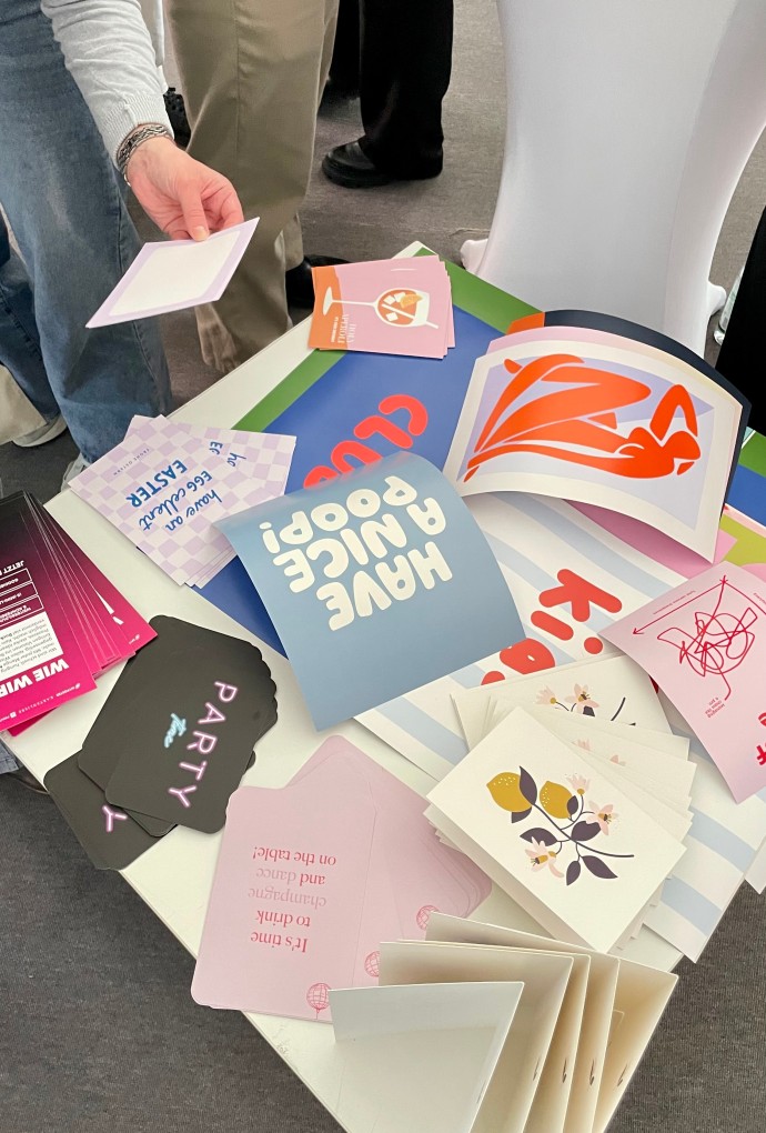 Studierende und Unternehmensvertreter auf der Karrieremesse 