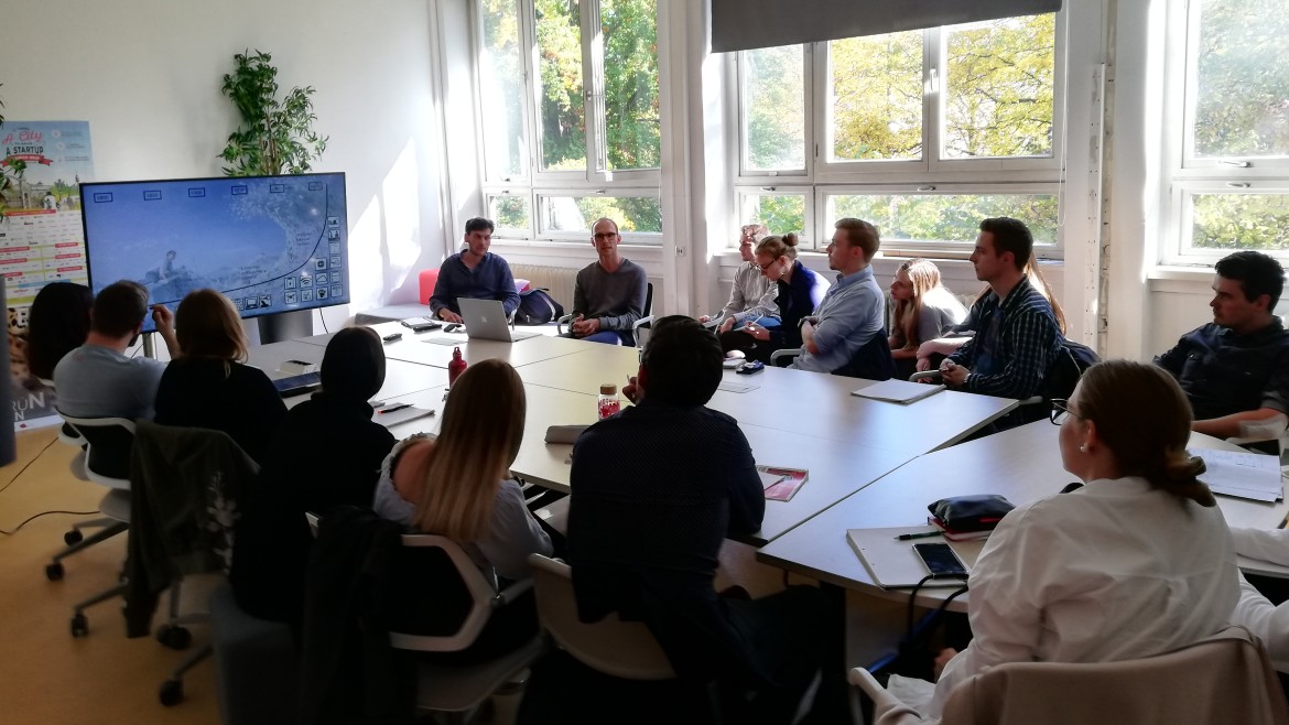 Projektbriefing durch ROKIN im Inkubator des SCE