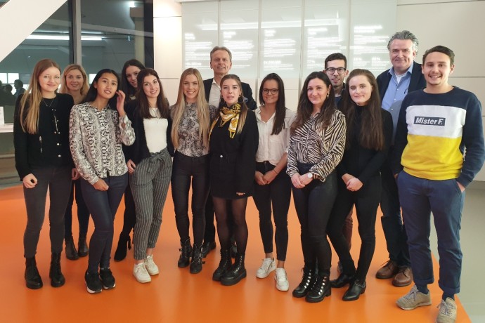 Seminar Markenführung mit dem Leiter des Brand and Customer Institute Joachim Blickhäuser, Director Corporate und Brand Identity BMW Group, im BRAND AND CUSTOMER INSTITUTE der BMW GROUP