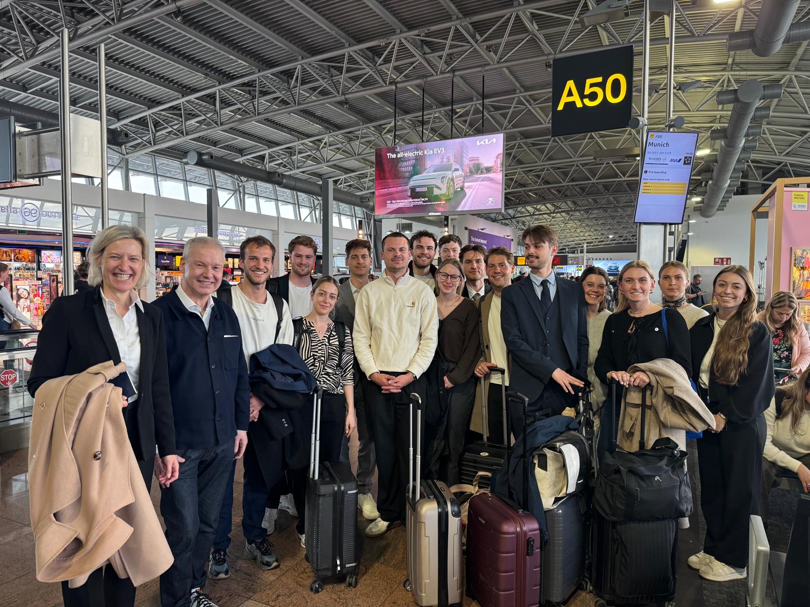 Studierende der Masterstudienrichtung Applied Business Innovation zu Besuch im EU Parlament