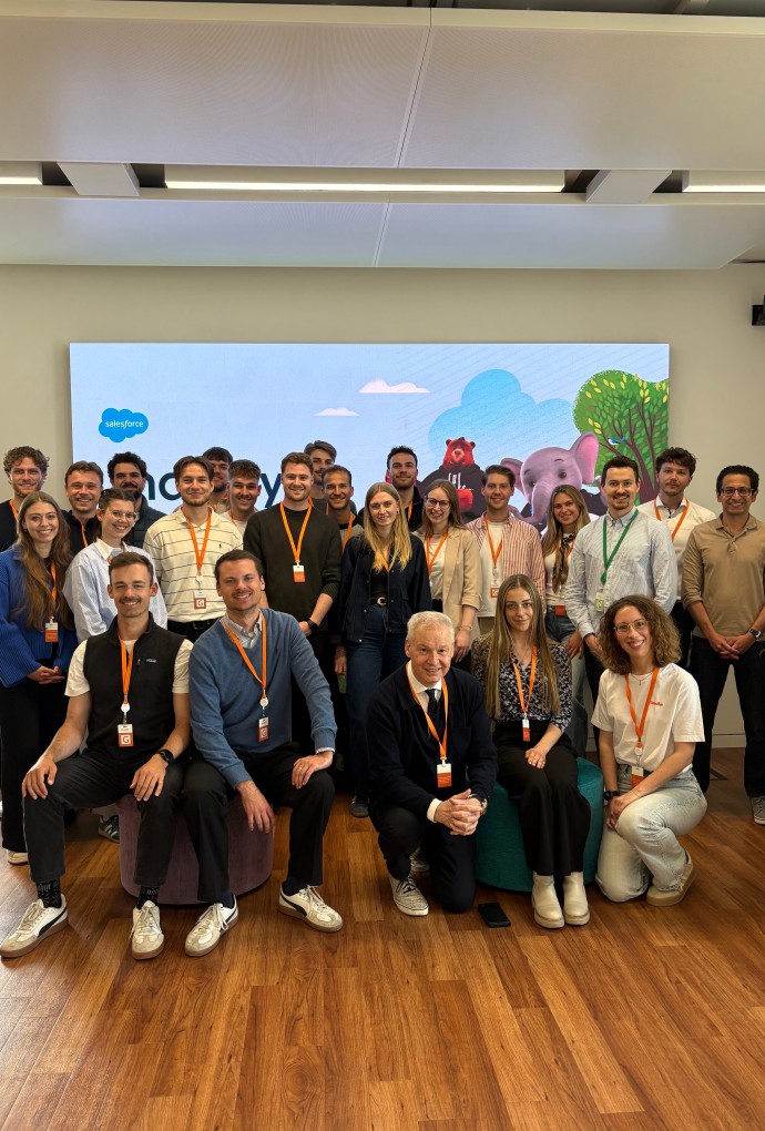 Studierende der Masterstudienrichtung Applied Business Innovation bei Salesforce
