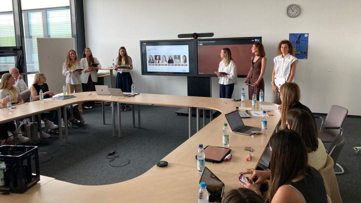 Cooperation Project of Airbus Helicopters with Master Marketing Students from HMBS