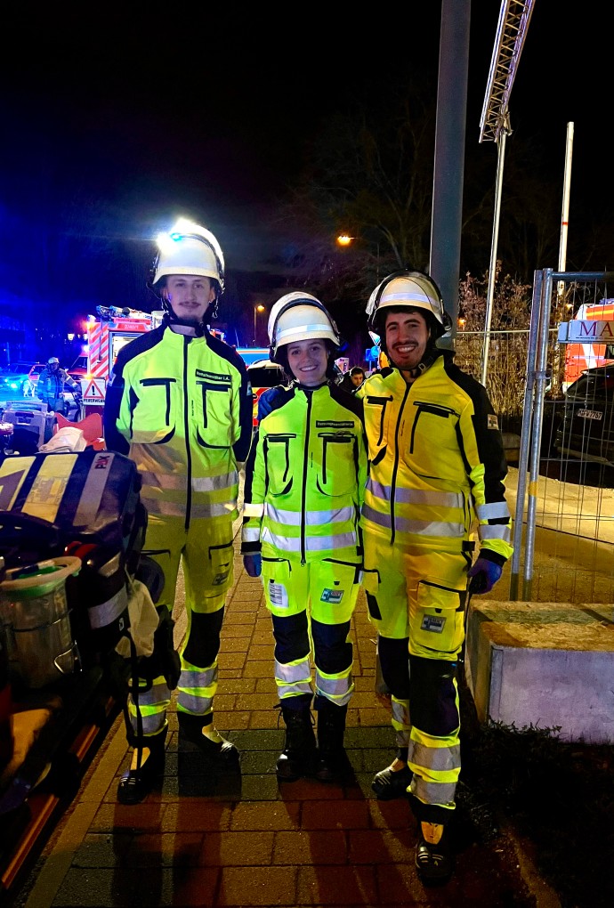 Übung von Feuerwehr und Rettungsdienst in Gräfelfing. 