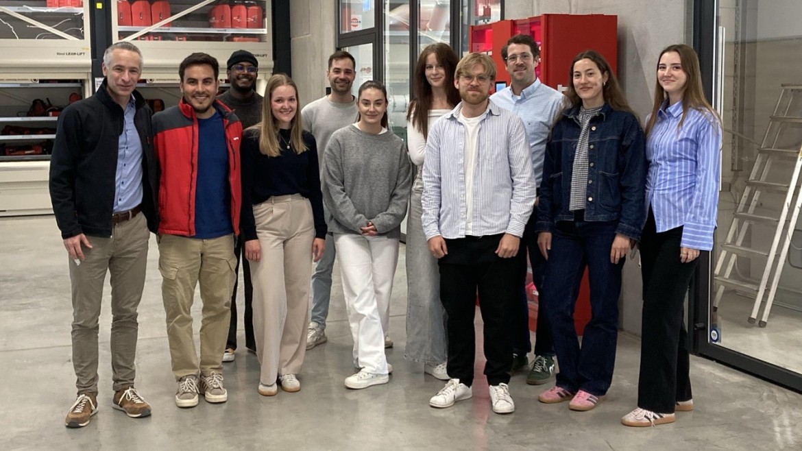 B2B Content Creation in Social Media via AI: Collaboration between Hilti & HMBS