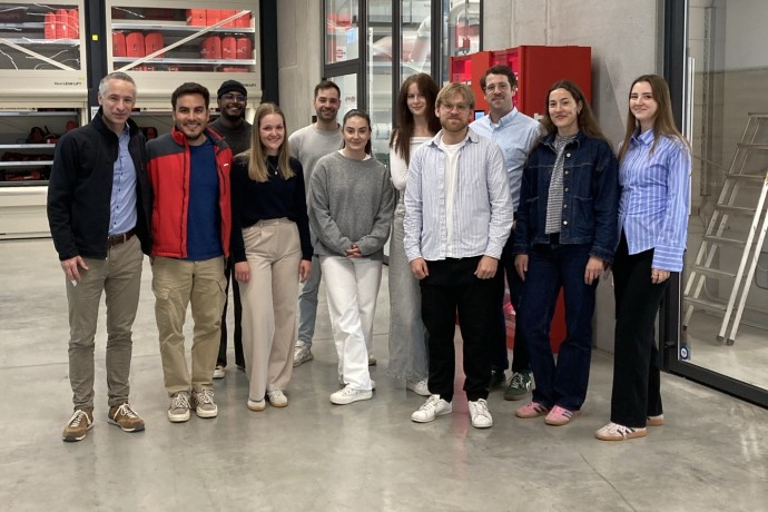 B2B Content Creation in Social Media via AI: Collaboration between Hilti & HMBS