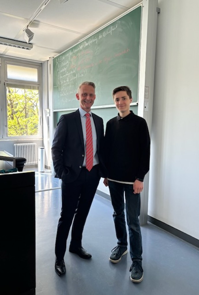 Prof. Dr. Roman Bechtel und Praktikant Matthias Meyer