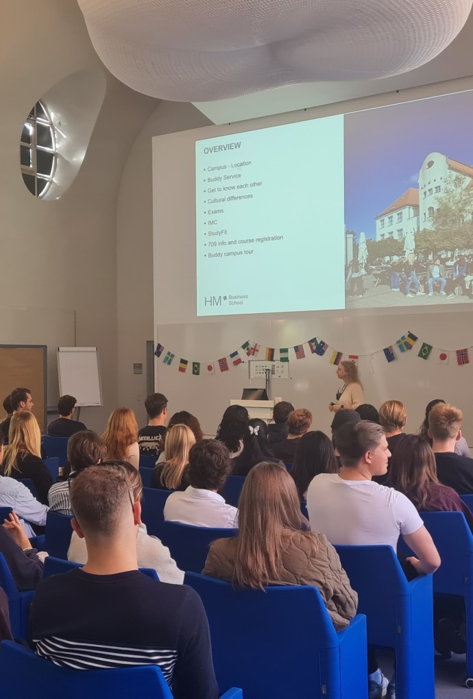 Internationale Studierende an der HM Business School
