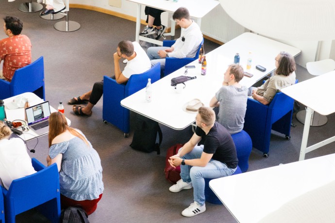 Symbolbild Fakultät 11 angewandte Sozialwissenschaften der Hochschule München