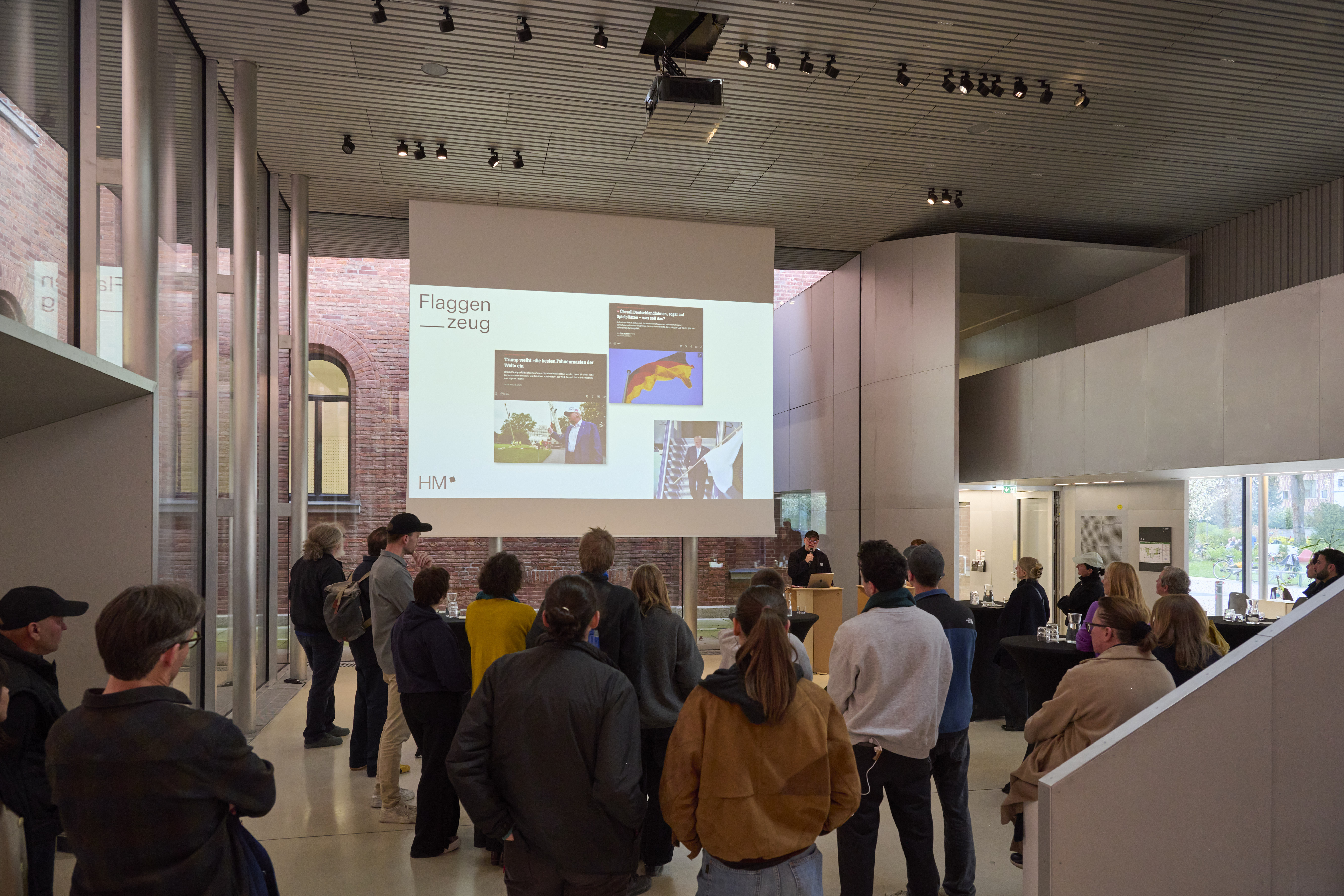 Bild zeigt Impressionen der Flaggenzeugveranstaltung #2