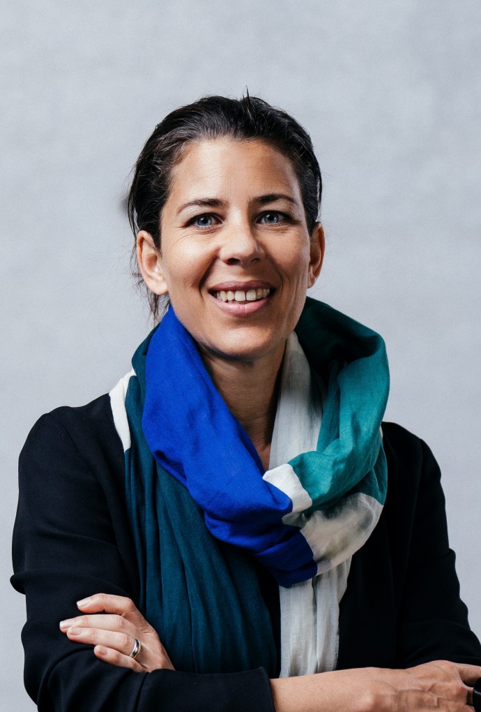 Bild zeigt Portrait von Nadine Vincentini, Geschäftsführerin bayern design GmbH