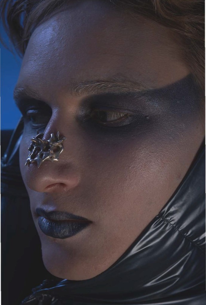 bild zeigt gesschminkte person