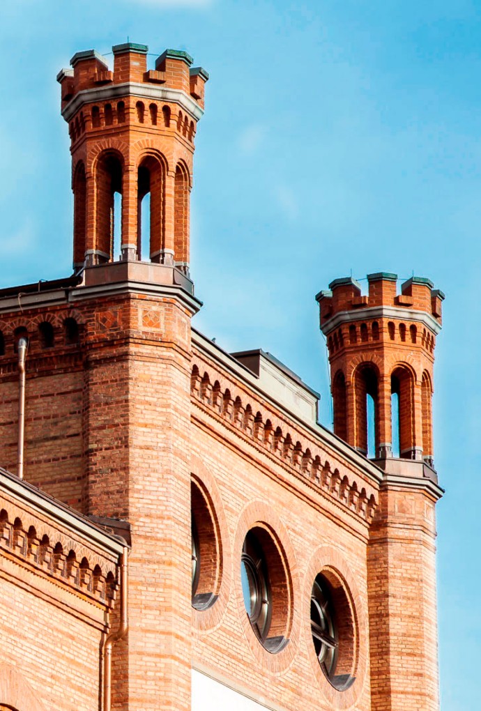 Bild zeigt das Gebäude der Fakultät für Desigm