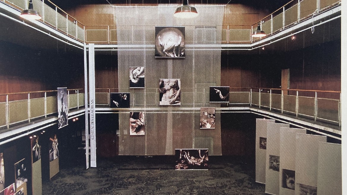 Bild zur Ausstellung ,Gesten' (1996)