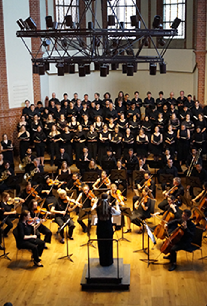Bild der Zusammenarbeit Chor- und Symphonieorchester HM - HfM Hanns Eisler Berlin