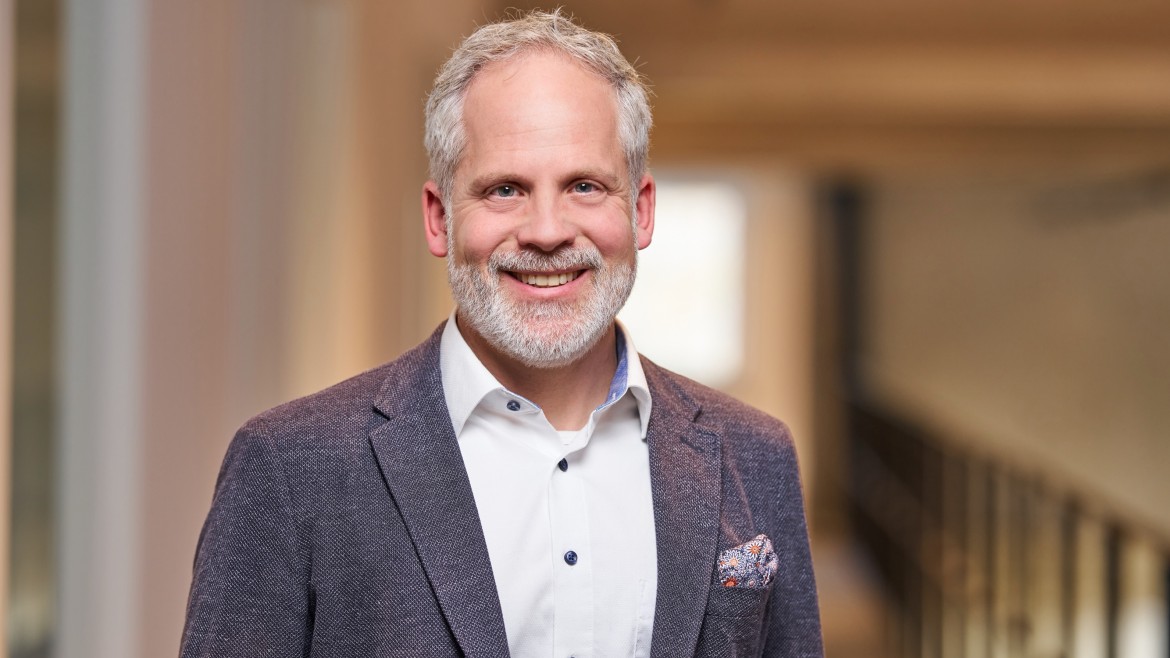 Prof. Dr. Markus Pillmayer, Lead Partner im Forschungsprojekt New Work im Tourismus an der Fakultät für Tourismus. 