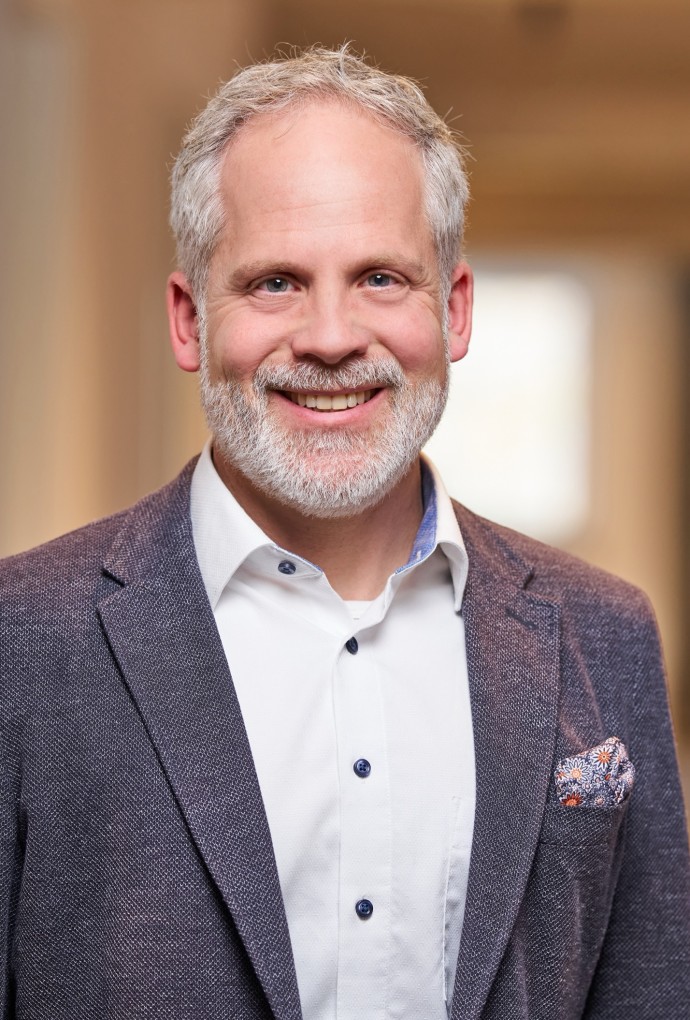 Prof. Dr. Markus Pillmayer, Lead Partner im Forschungsprojekt New Work im Tourismus an der Fakultät für Tourismus. 