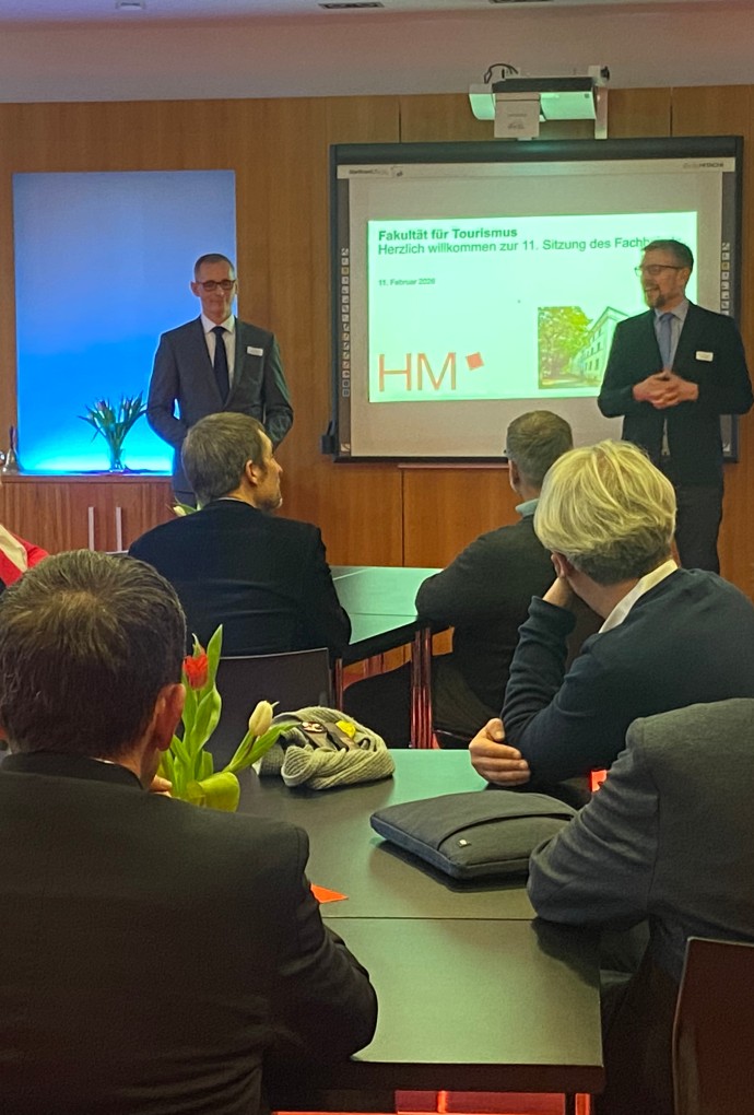 Weltcafé an der Fakultät für Tourismus. Zur Fachbeirattssitzung 2026 wurde zum Thema 